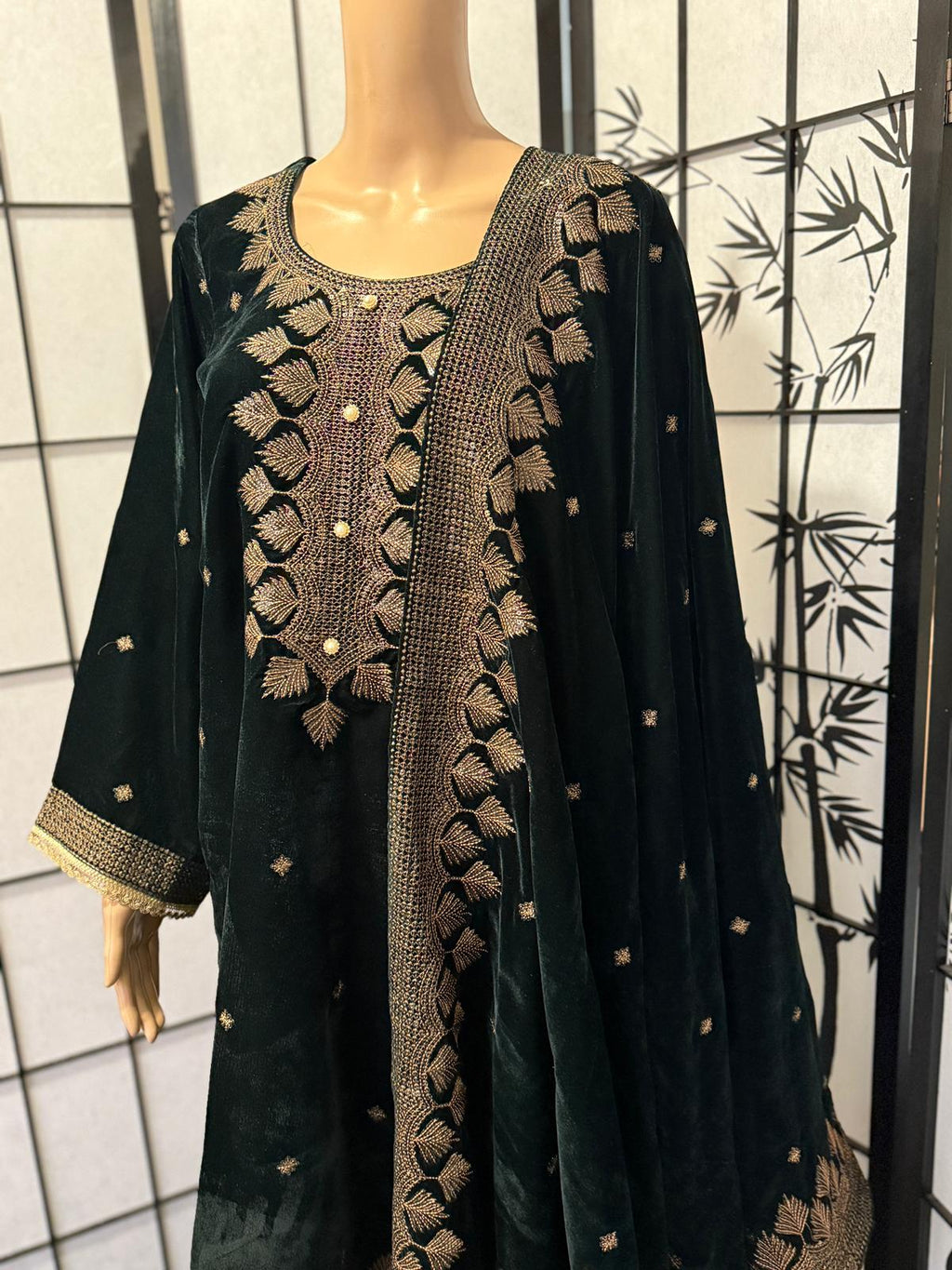 Resham Embroidered 3-Piece Velvet Ensemble
