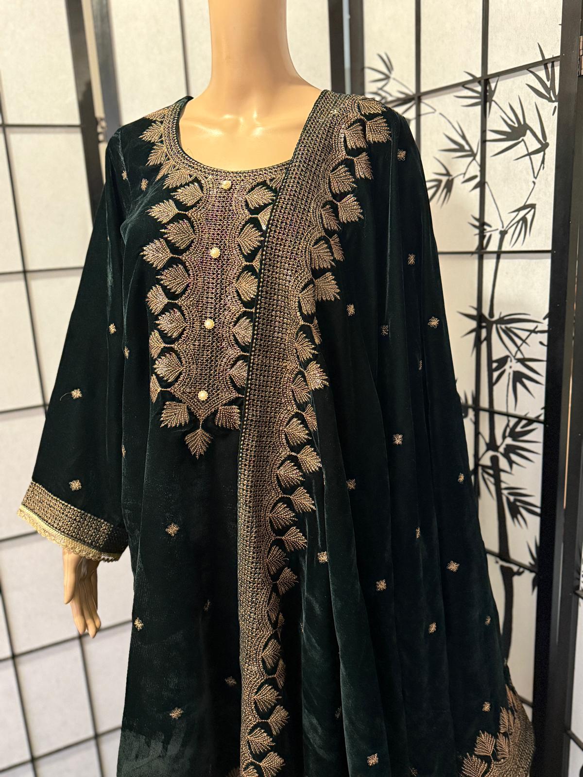 Resham Embroidered 3-Piece Velvet Ensemble