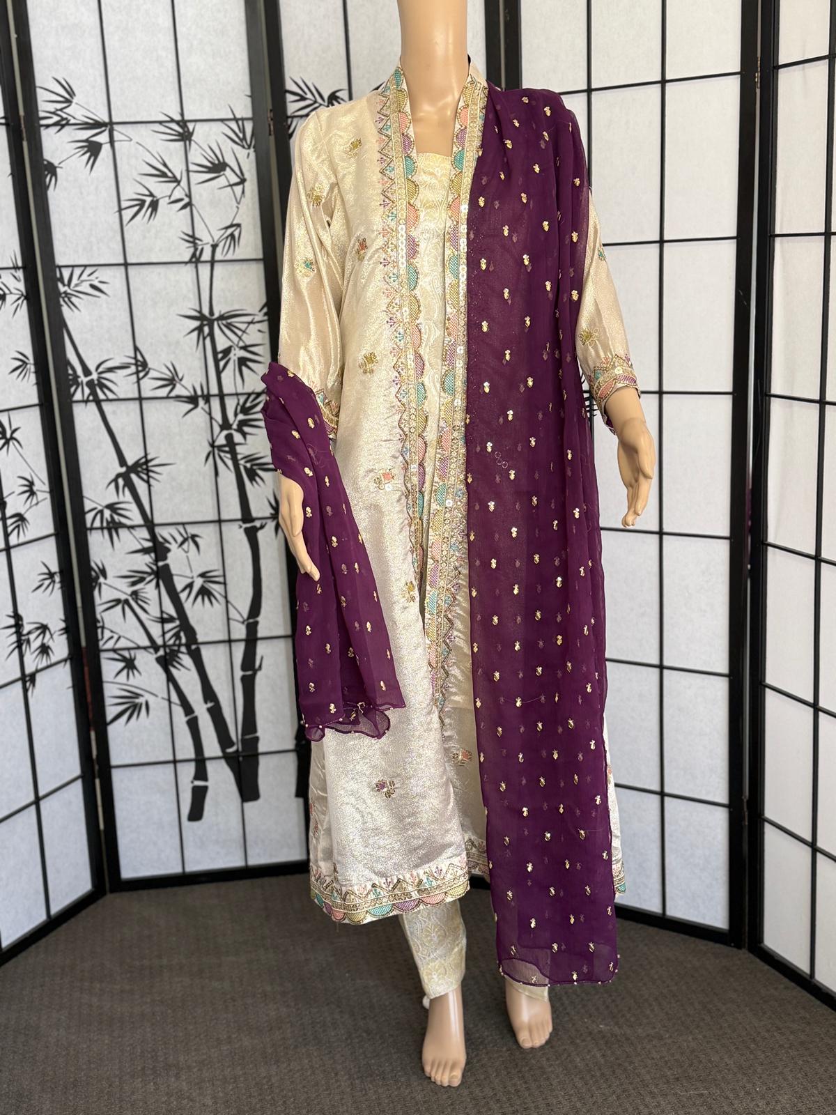 Delicate Embroidered 4-Piece Suit | SOA Collection – Exclusive Design