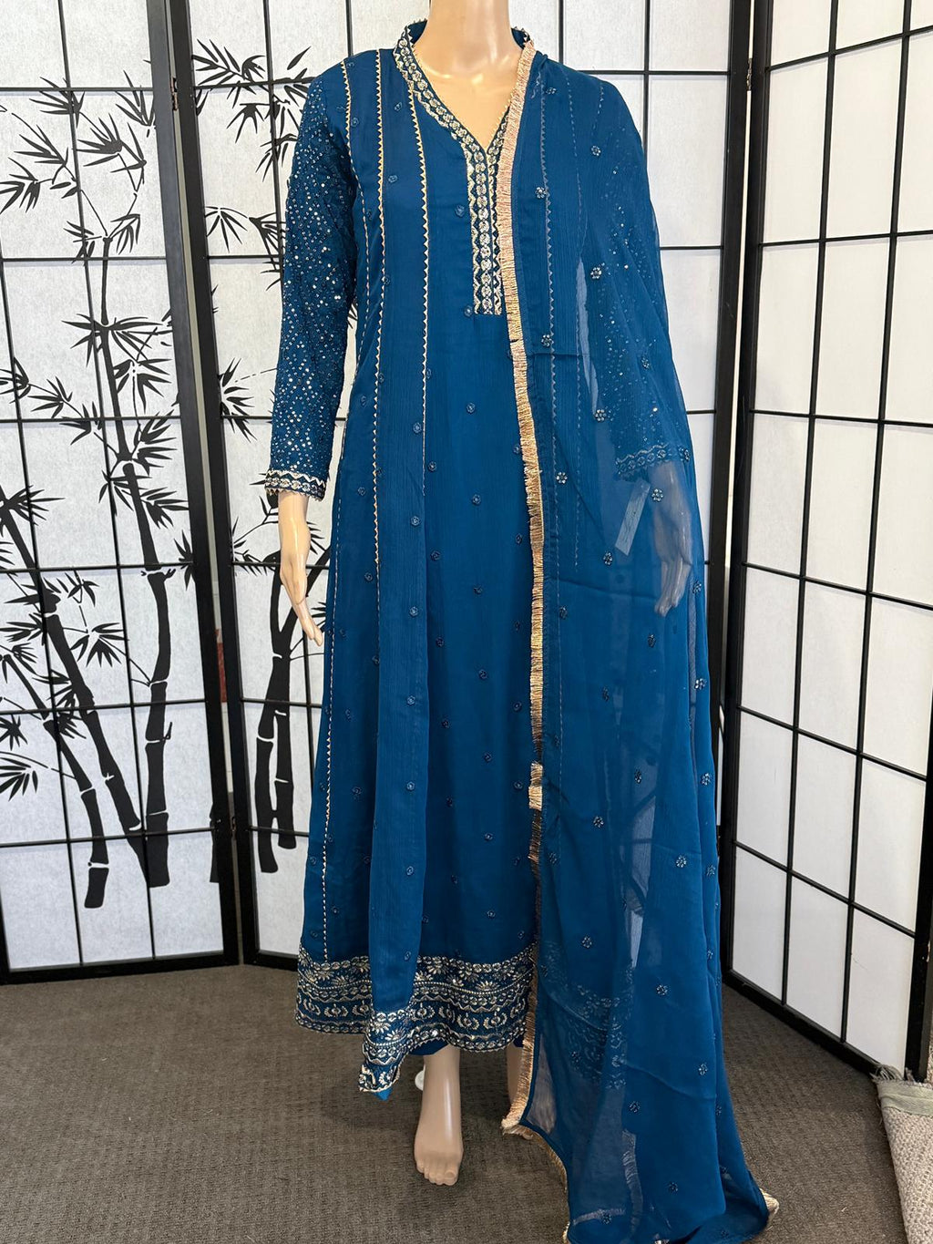 Trendy Yet Stylish – Embellished Chiffon Anarkali