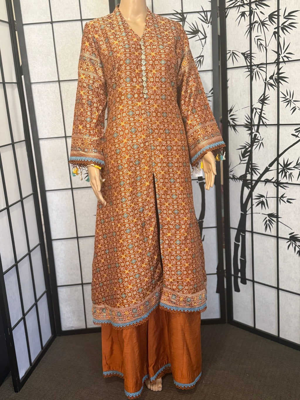 Exclusive Khaadi Silk Luxury Ensemble